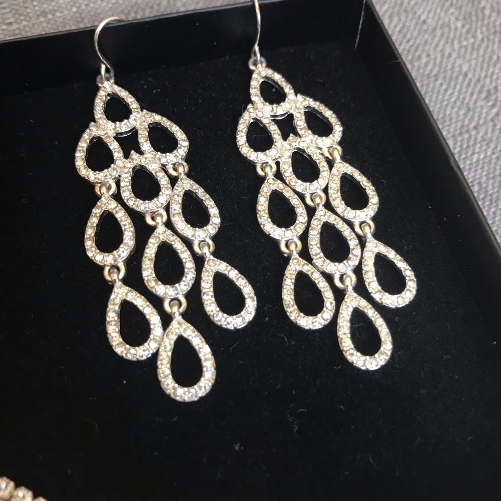 Jewelry Set - Picture 2 of 6